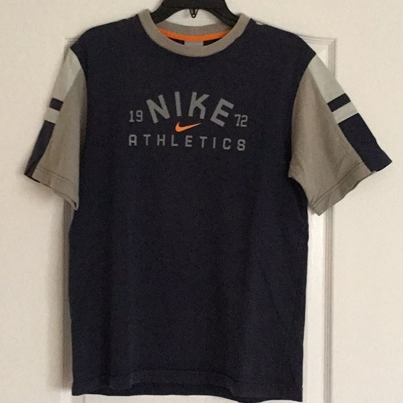 NIKE T-shirt - Picture 2 of 3